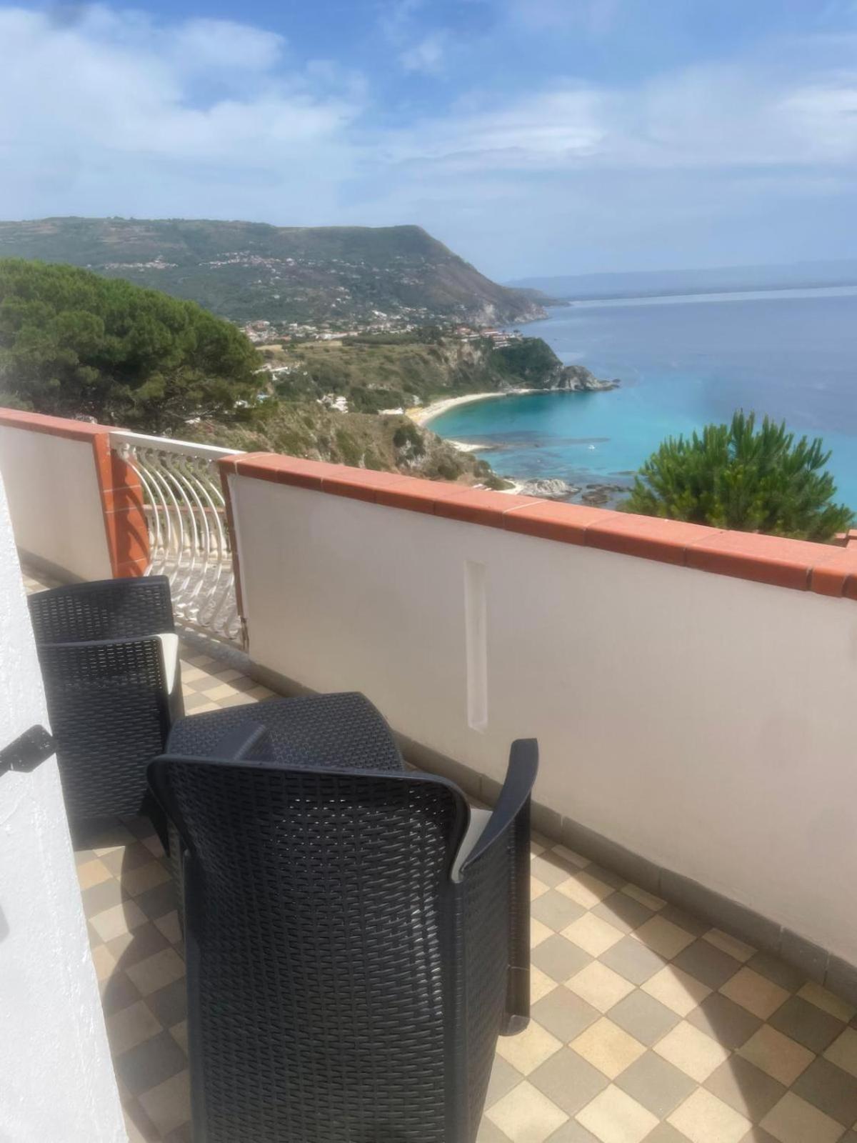 Villamargherita Capo Vaticano Exterior photo